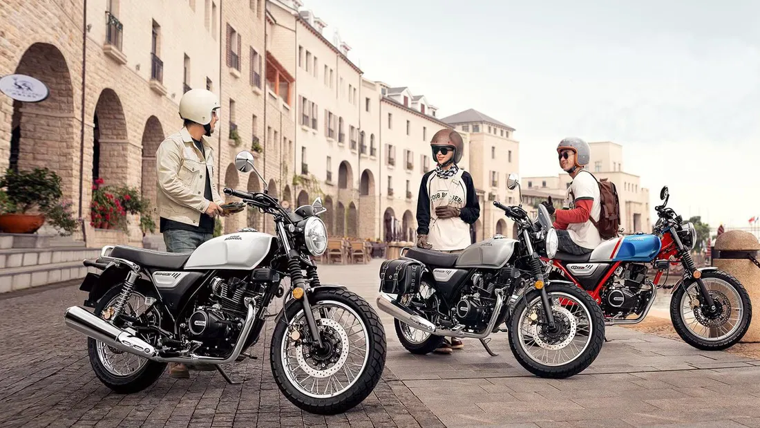 Honda Teasers Retro-Inspired CGX150 Café Racer