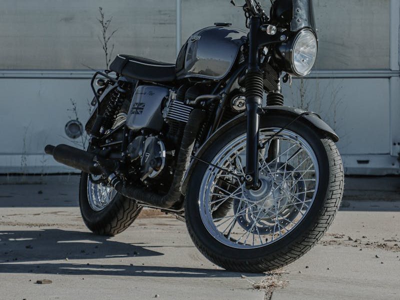 Spoked vs. Cast Wheels: Choosing the Best Option for Your Café Racer